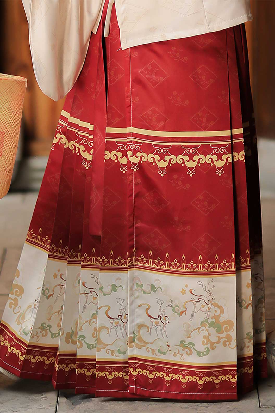 Ming dynasty hanfu mamianqun hanfu dress with round collar cross-collar top -fushengbanri 浮生半日