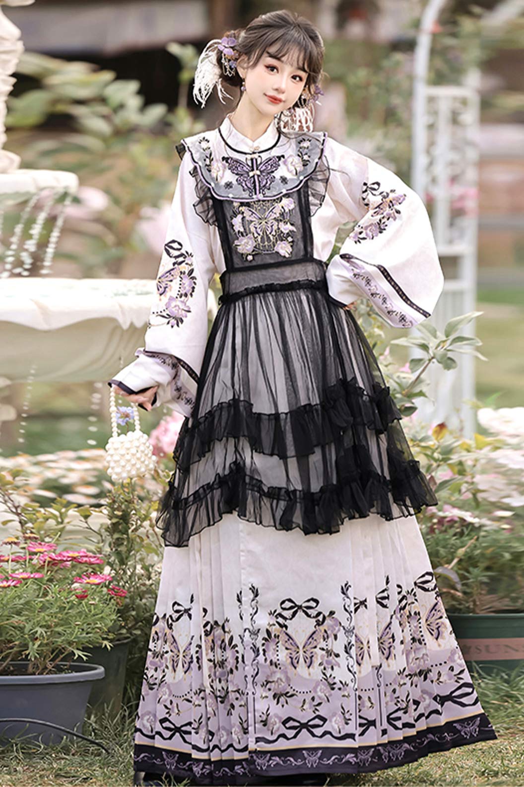 Ming Dynasty Purple Hanfu Dress with Pipa Sleeves and Mamian Qun - lingdie 灵蝶