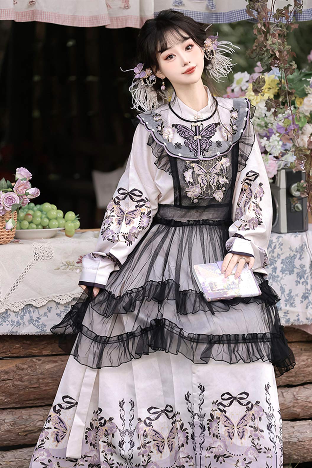 Ming Dynasty Purple Hanfu Dress with Pipa Sleeves and Mamian Qun - lingdie 灵蝶