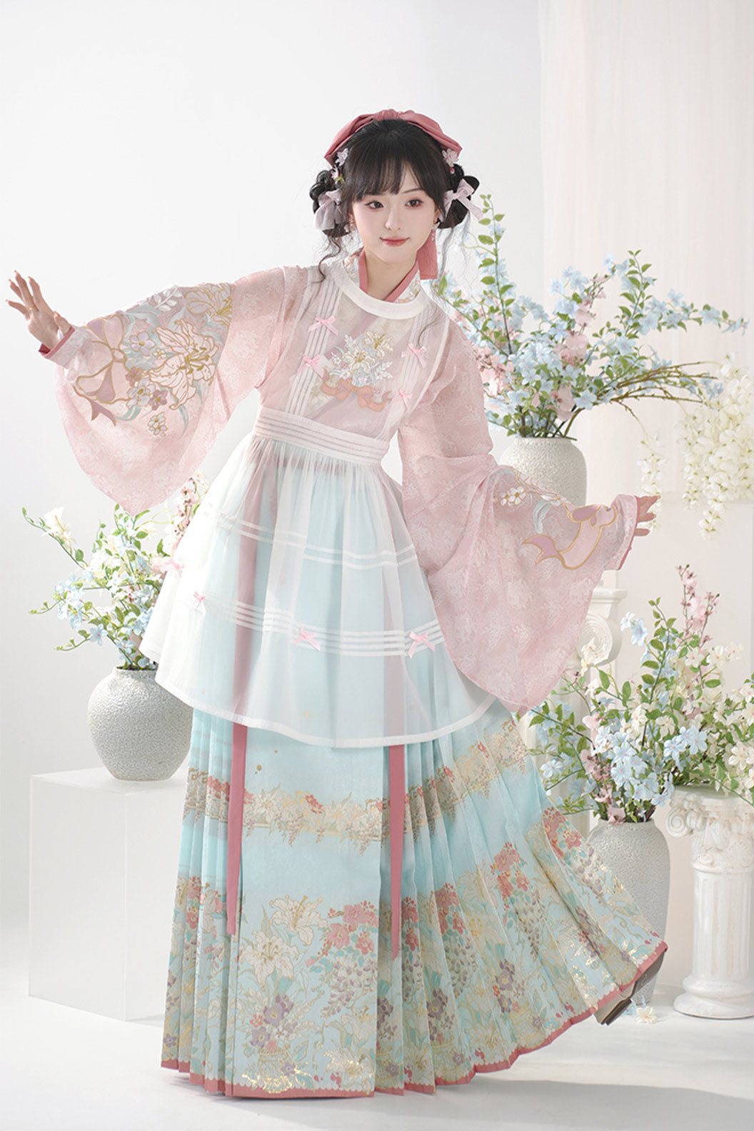 Ming Dynasty Women Cross-Collar Pipa Sleeve Mamian Skirt Hanfu dress - yingchun 盈春