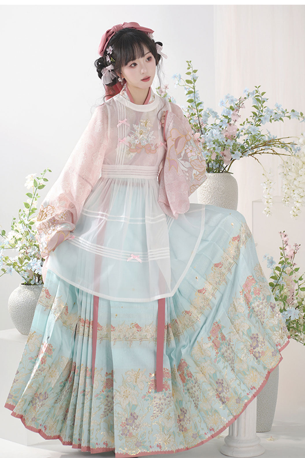 Ming Dynasty Women Cross-Collar Pipa Sleeve Mamian Skirt Hanfu dress - yingchun 盈春