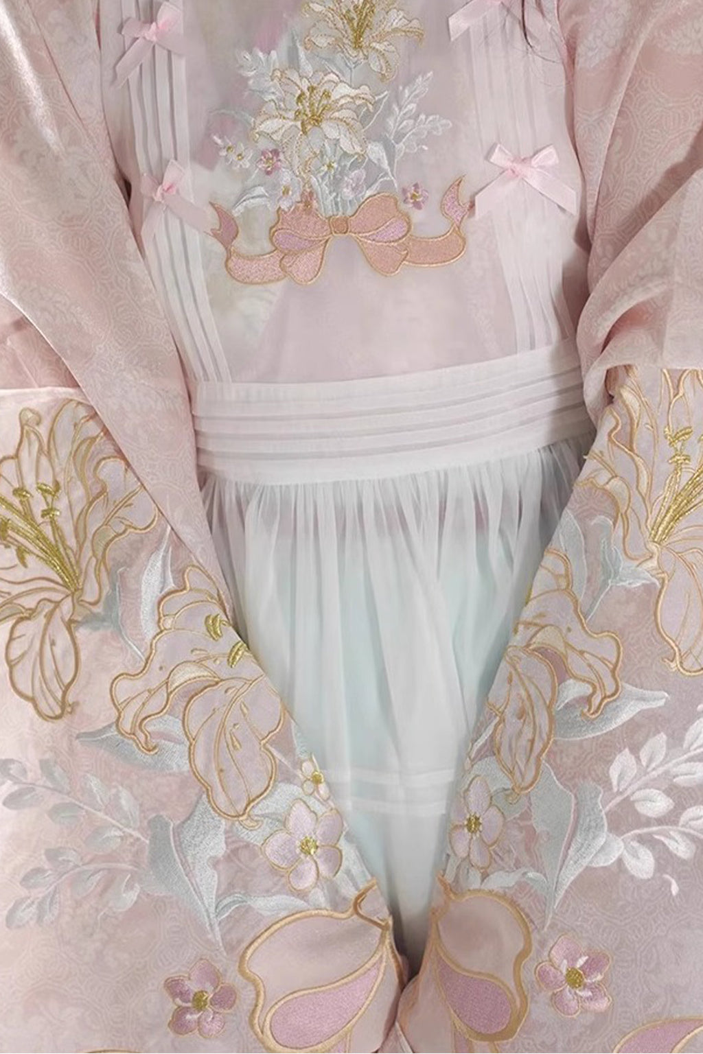 Ming Dynasty Women Cross-Collar Pipa Sleeve Mamian Skirt Hanfu dress - yingchun 盈春