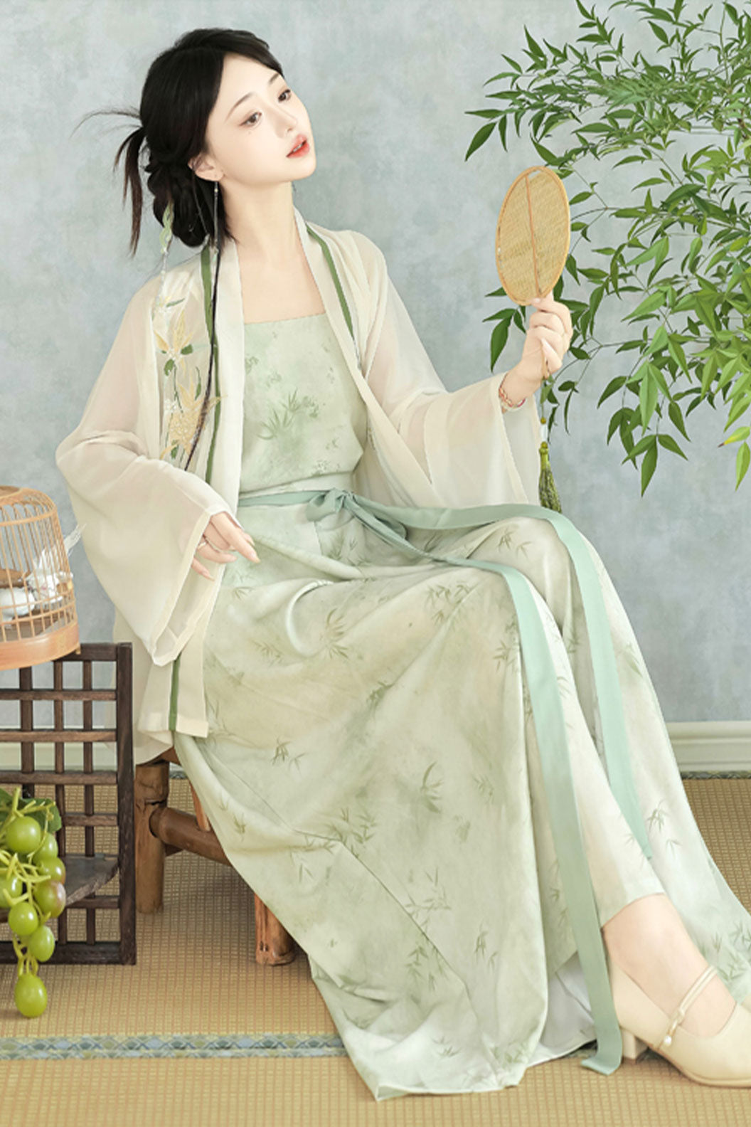 Modern Hanfu Green Embroidered Dress Chinese fashion - fuyezhucui 浮叶竹翠