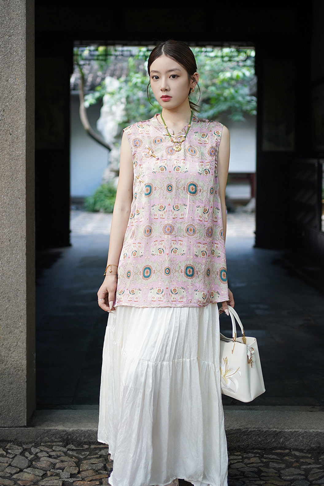 Modern Hanfu Silk Xiangyunsha New Chinese Style Sleeveless Blouse Mulberry Silk Hanfu Dress - qinghe 青荷