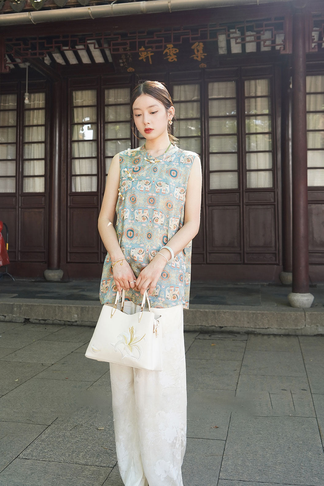 Modern Hanfu Silk Xiangyunsha New Chinese Style Sleeveless Blouse Mulberry Silk Hanfu Dress - qinghe 青荷