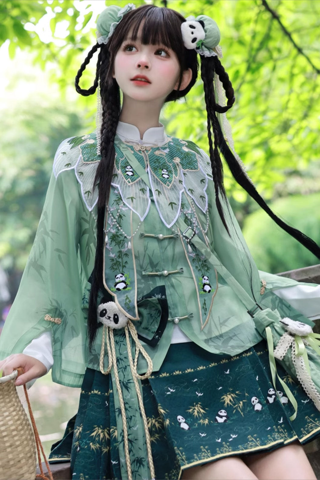 Myth & Legend hanfu with panda embroidery and cloud shoulder new chinese style - yunduanwu 云端舞