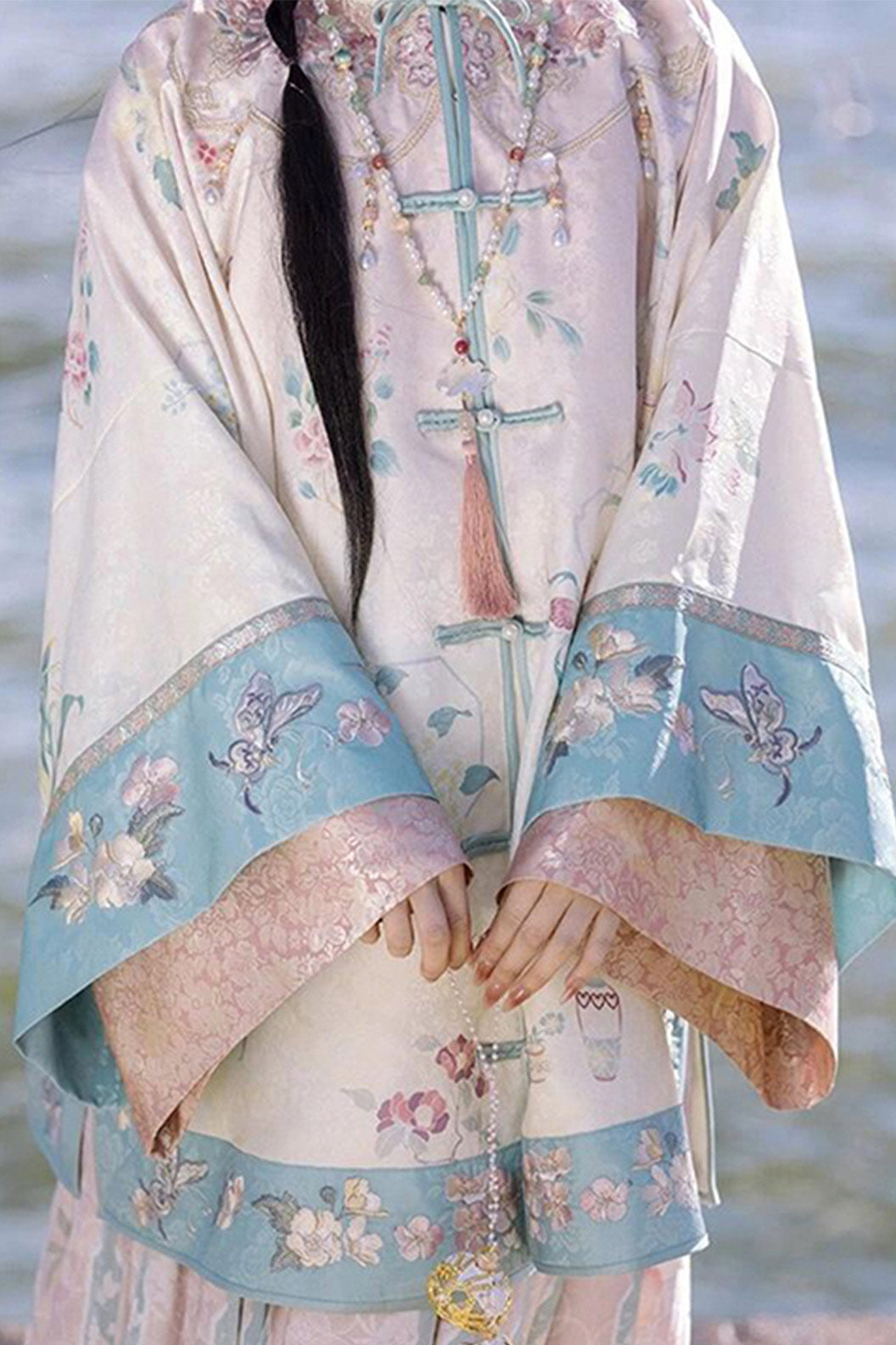 Qing Dynasty Pink-white Hanfu Dress with Mamian Qun Set Modern Chinese Style - fangxingui 芳信归