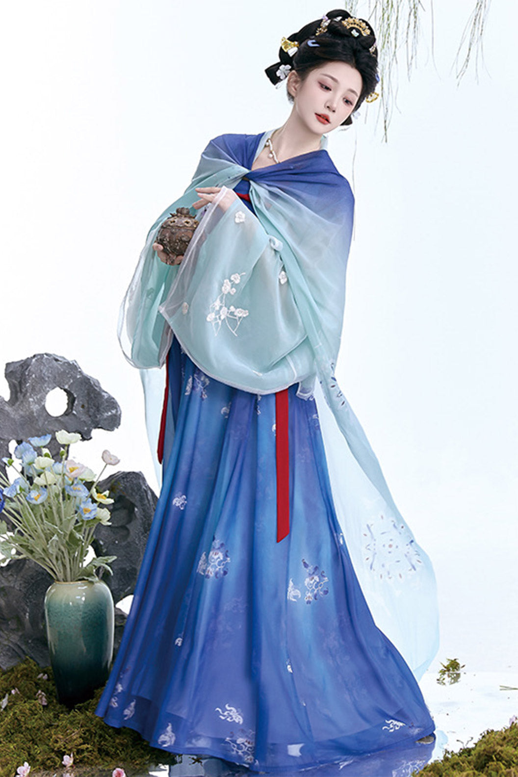 Tang Dynasty Blue Hanfu Dress with Embroidered Cloak and Qixiong Ruqun  - xiahefeng 夏禾风