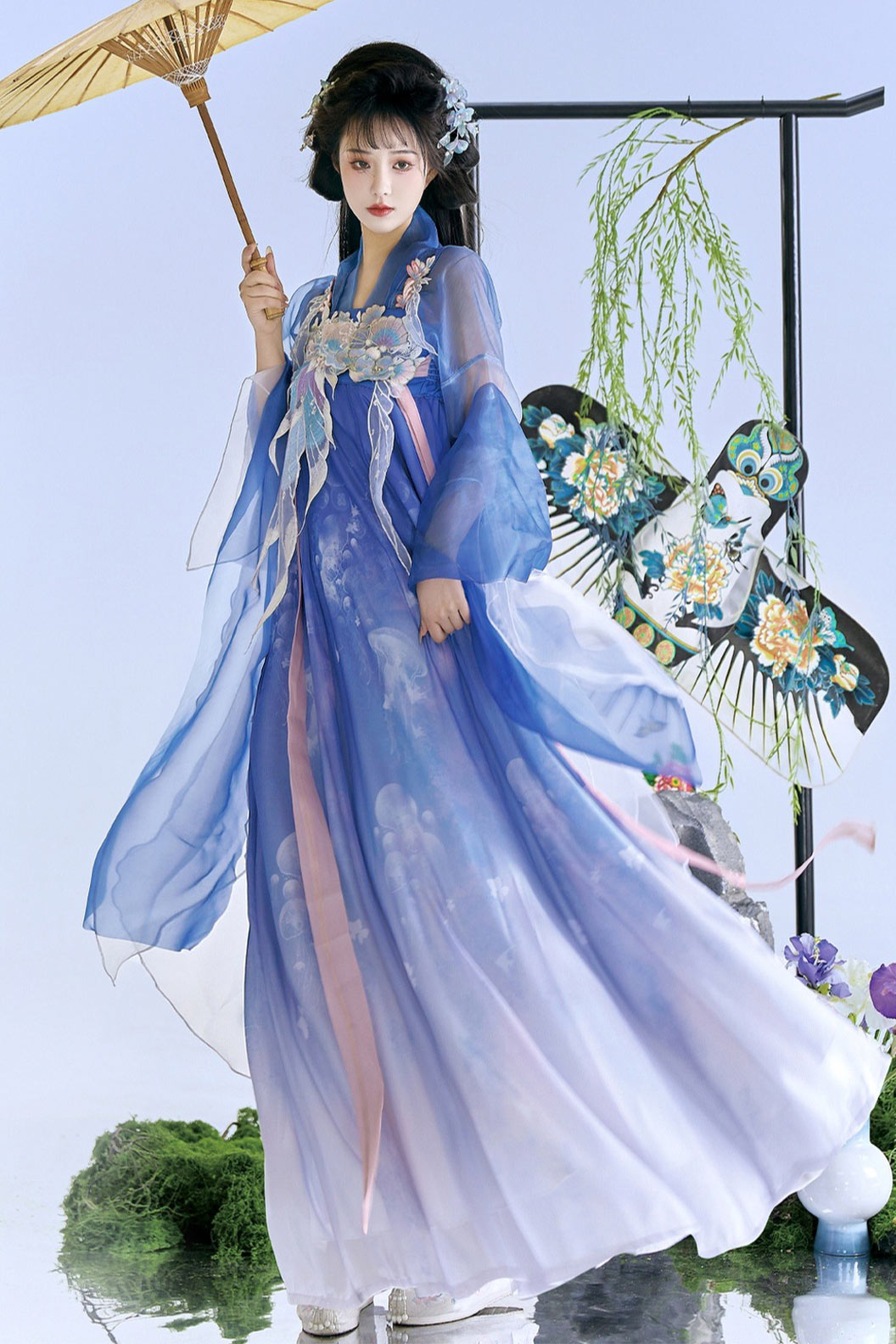 Tang Dynasty Blue Hanfu Dress with Qixiong Ruqun and Embroidered Petal Sleeves - qingling 清灵