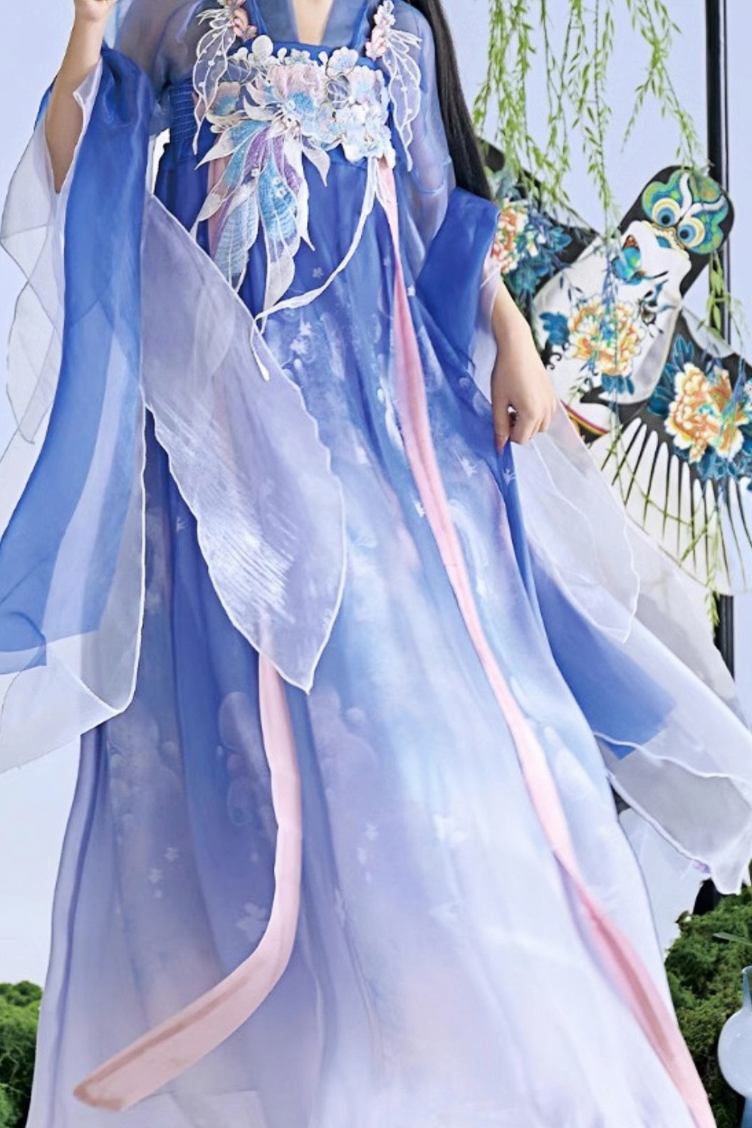 Tang Dynasty Blue Hanfu Dress with Qixiong Ruqun and Embroidered Petal Sleeves - qingling 清灵