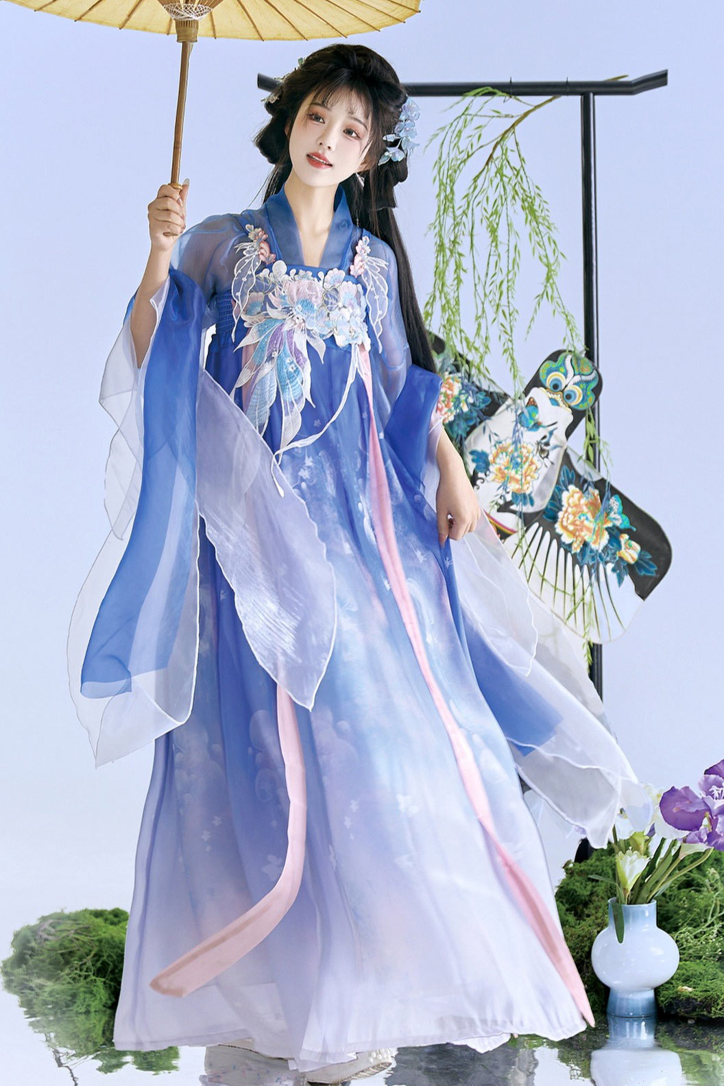 Tang Dynasty Blue Hanfu Dress with Qixiong Ruqun and Embroidered Petal Sleeves - qingling 清灵