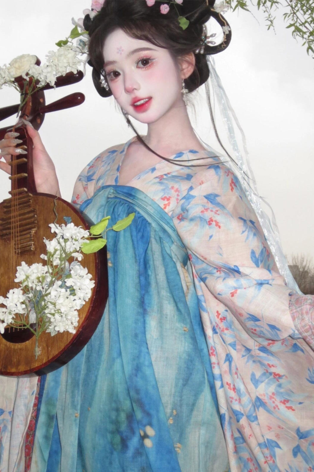 Tang Dynasty Blue Hanfu Dress with Qixiong Wide Sleeve Ru and Floral Ruqun - yaoying 瑶影