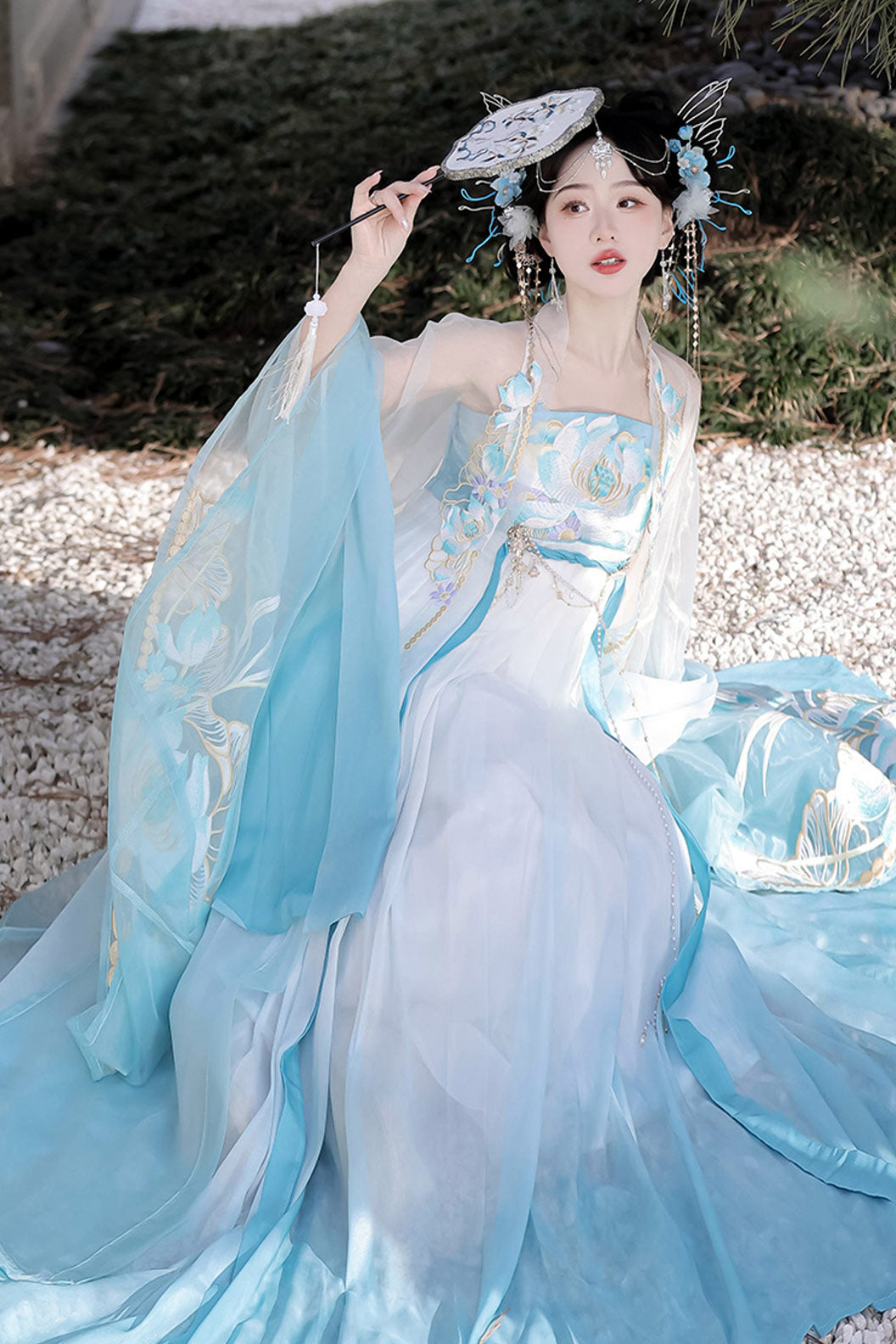 Tang Dynasty Embroidered Hezi Skirt Qixiong Ruqun Blue Hanfu Dress - furong 芙蓉