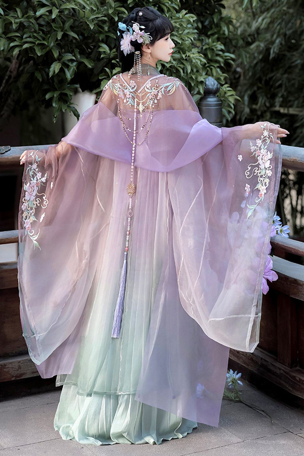 Tang Dynasty Gradient Green Hanfu Dress with Qixiong Ruqun and Wide Sleeves Fairy Style - wuyeshancha 雾野山茶
