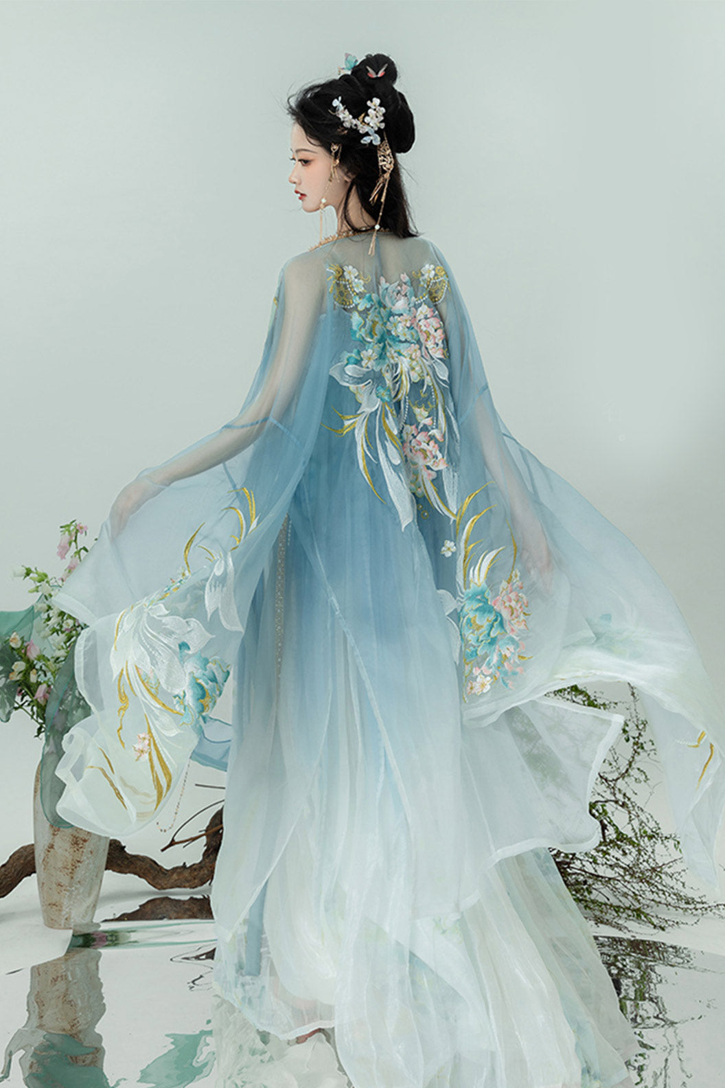 Tang Dynasty Green Hanfu Dress with Qixiong Wide Sleeve Robe and Heavy Embroidery - qingyu 青羽