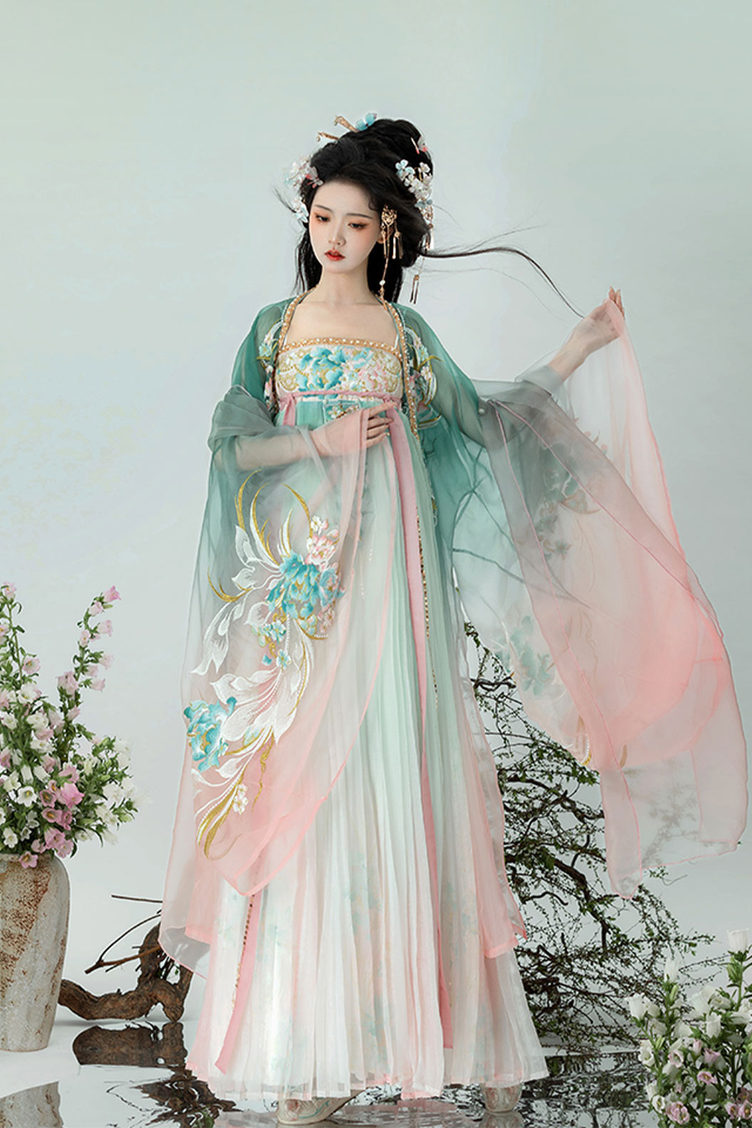 Tang Dynasty Green Hanfu Dress with Qixiong Wide Sleeve Robe and Heavy Embroidery - qingyu 青羽