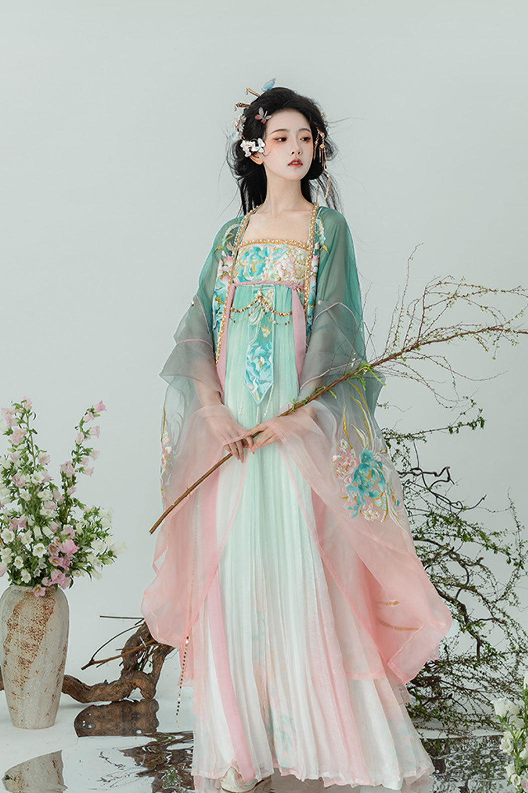 Tang Dynasty Green Hanfu Dress with Qixiong Wide Sleeve Robe and Heavy Embroidery - qingyu 青羽