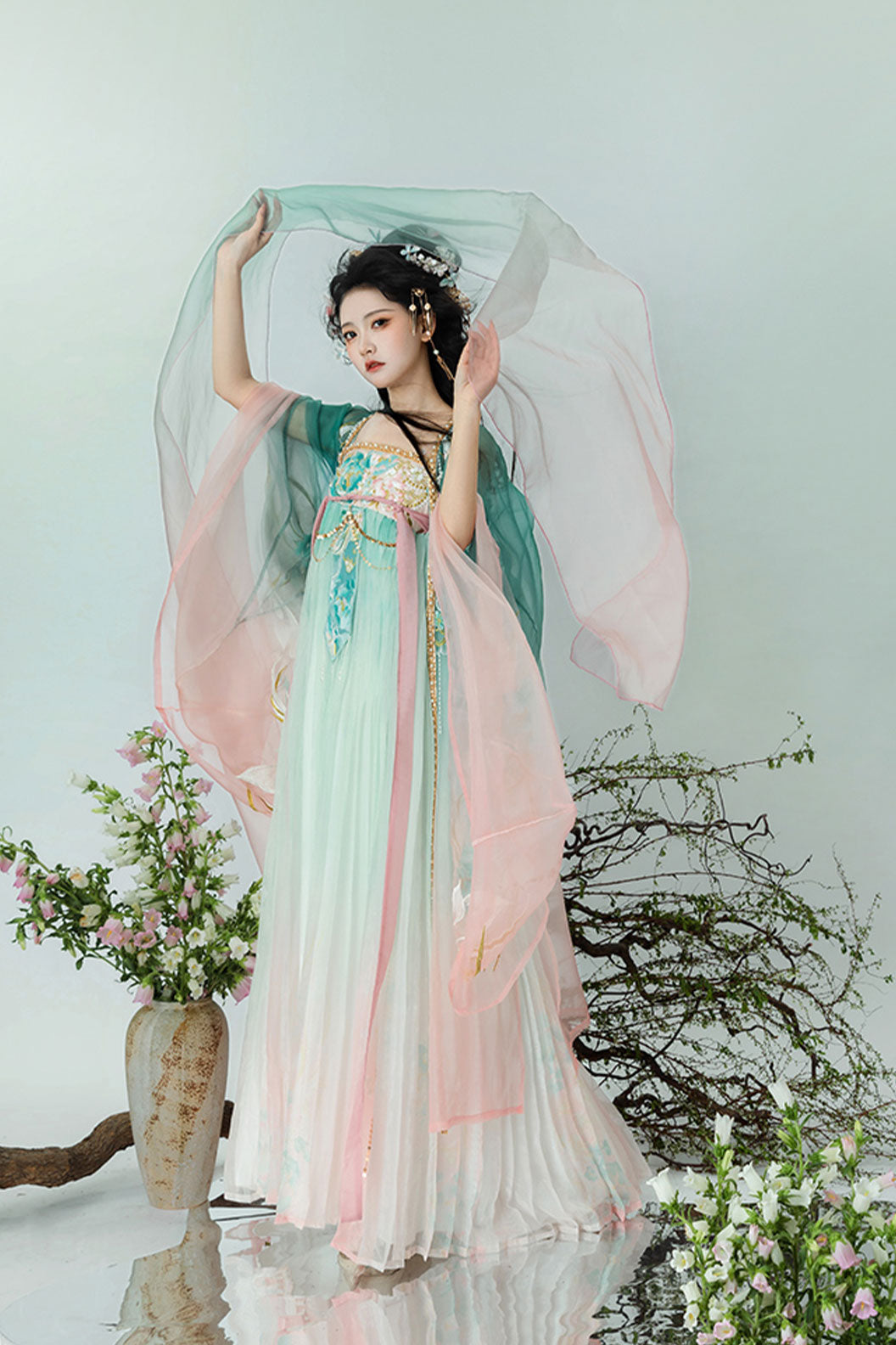 Tang Dynasty Green Hanfu Dress with Qixiong Wide Sleeve Robe and Heavy Embroidery - qingyu 青羽