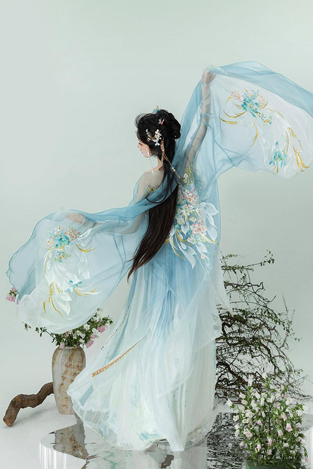 Tang Dynasty Green Hanfu Dress with Qixiong Wide Sleeve Robe and Heavy Embroidery - qingyu 青羽