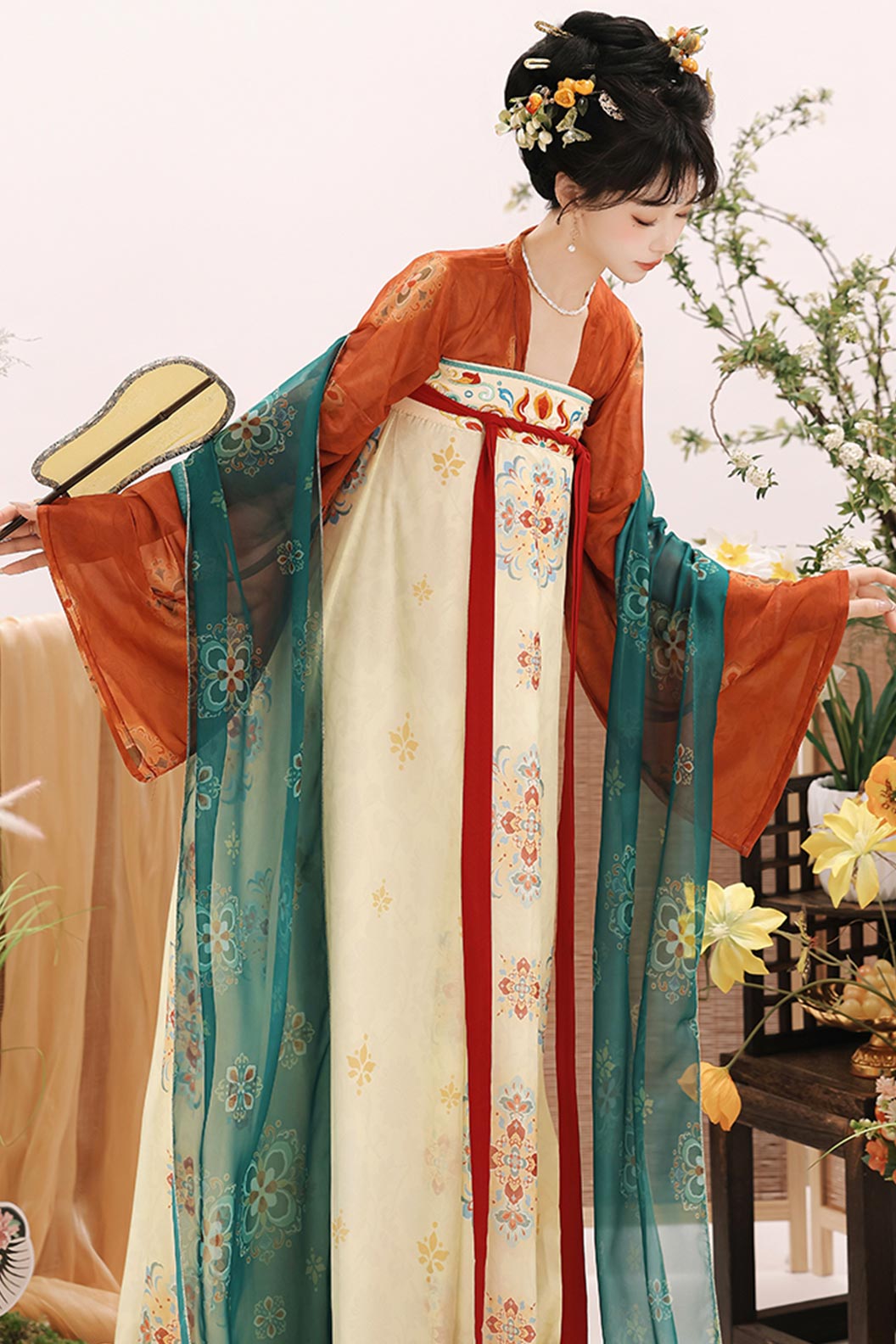 Tang Dynasty Pink Green Hanfu Dress Qixiong Ruqun Embroidered Poqun Dunhuang Style - chunzhixiao 春知晓