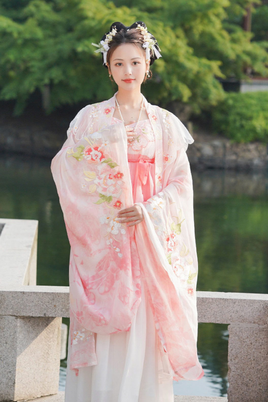 Tang Dynasty Pink Hanfu Dress Hezi Skirt Heavy Embroidery - xidie 戏蝶