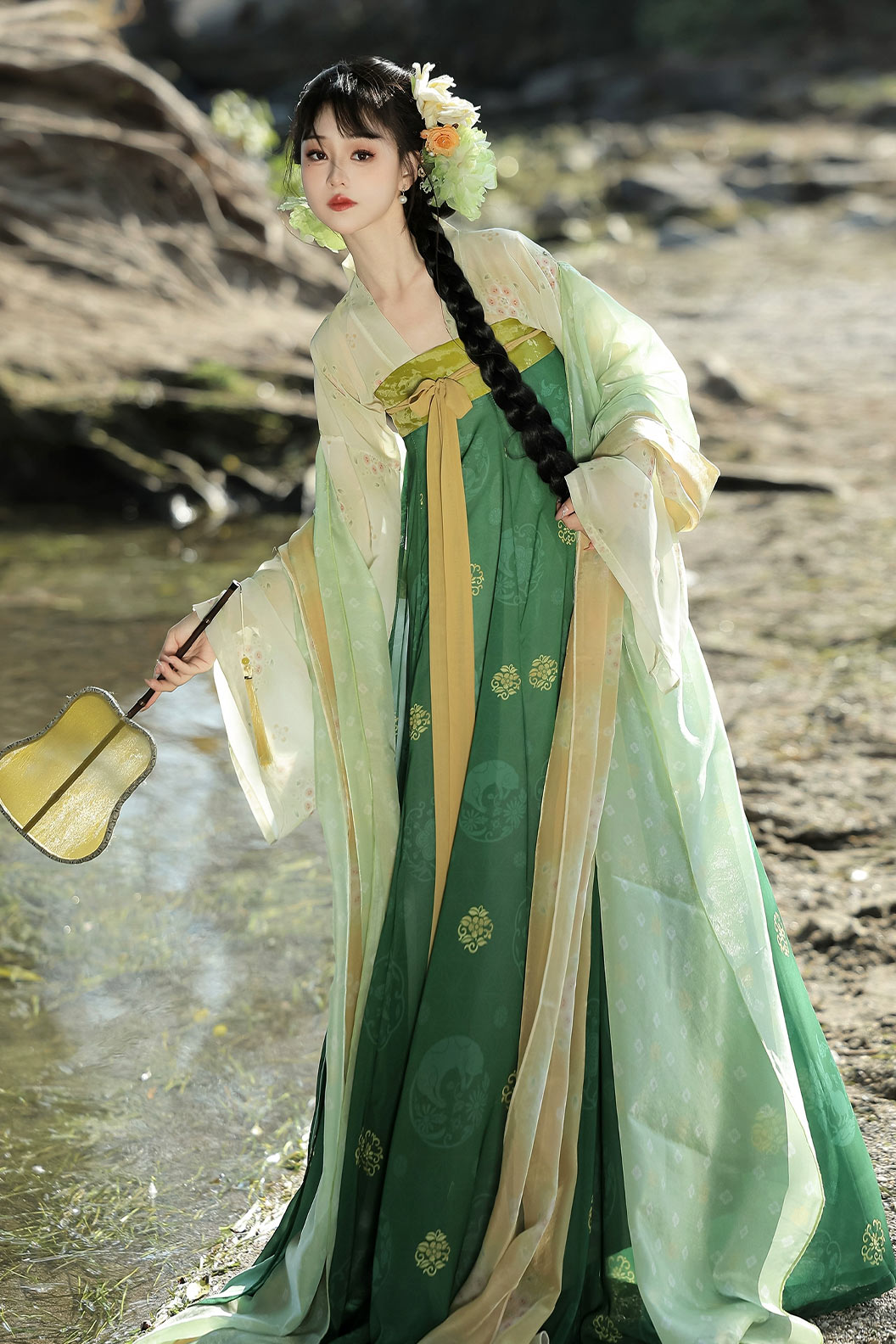 Tang Dynasty Three Color Hanfu Dress with Qixiong Ruqun and Restorative Style - fuguang 浮光