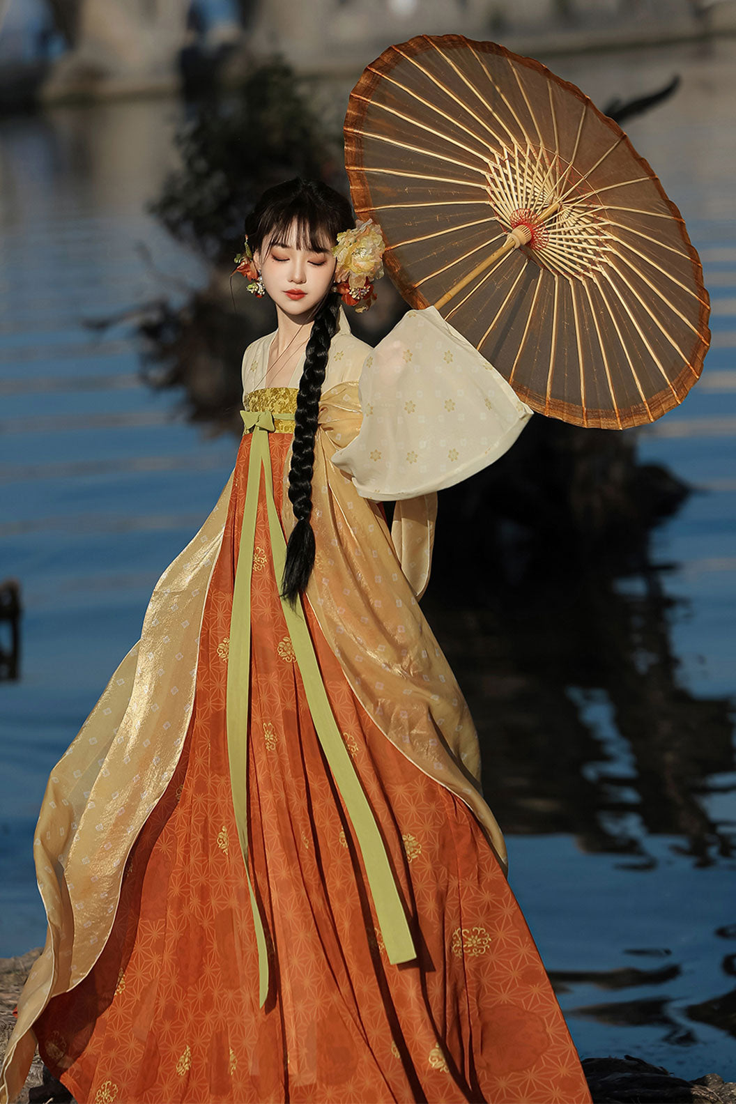 Tang Dynasty Three Color Hanfu Dress with Qixiong Ruqun and Restorative Style - fuguang 浮光