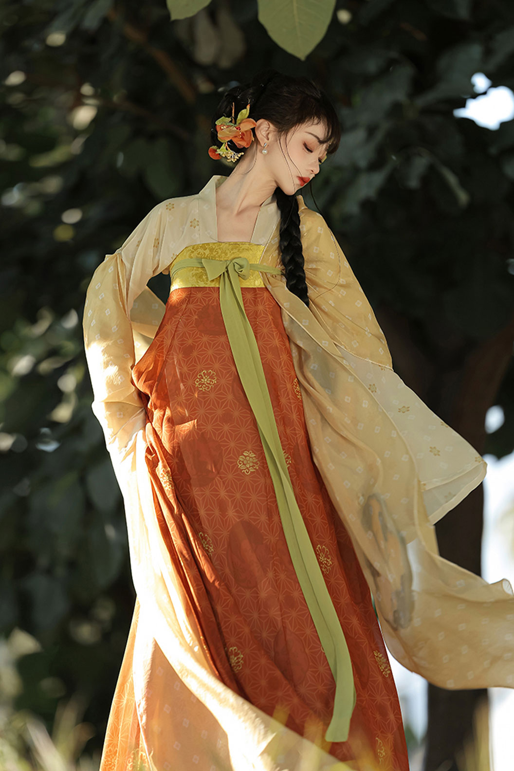 Tang Dynasty Three Color Hanfu Dress with Qixiong Ruqun and Restorative Style - fuguang 浮光