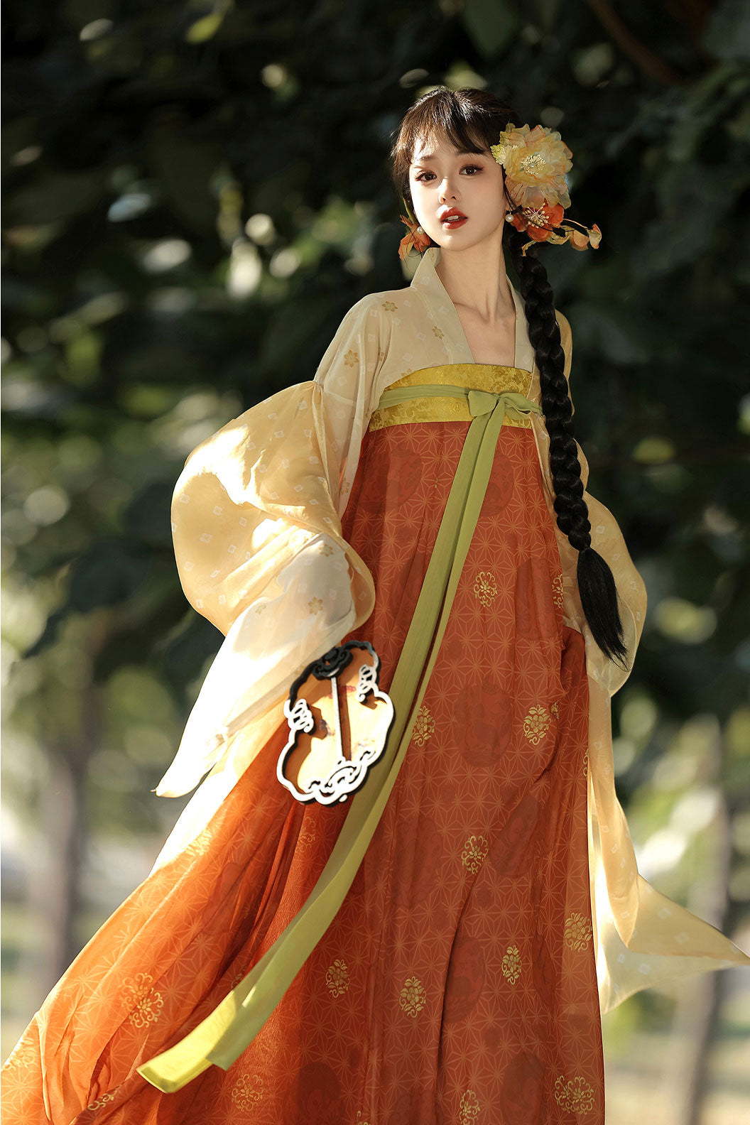 Tang Dynasty Three Color Hanfu Dress with Qixiong Ruqun and Restorative Style - fuguang 浮光