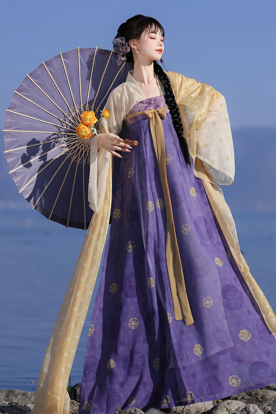 Tang Dynasty Three Color Hanfu Dress with Qixiong Ruqun and Restorative Style - fuguang 浮光