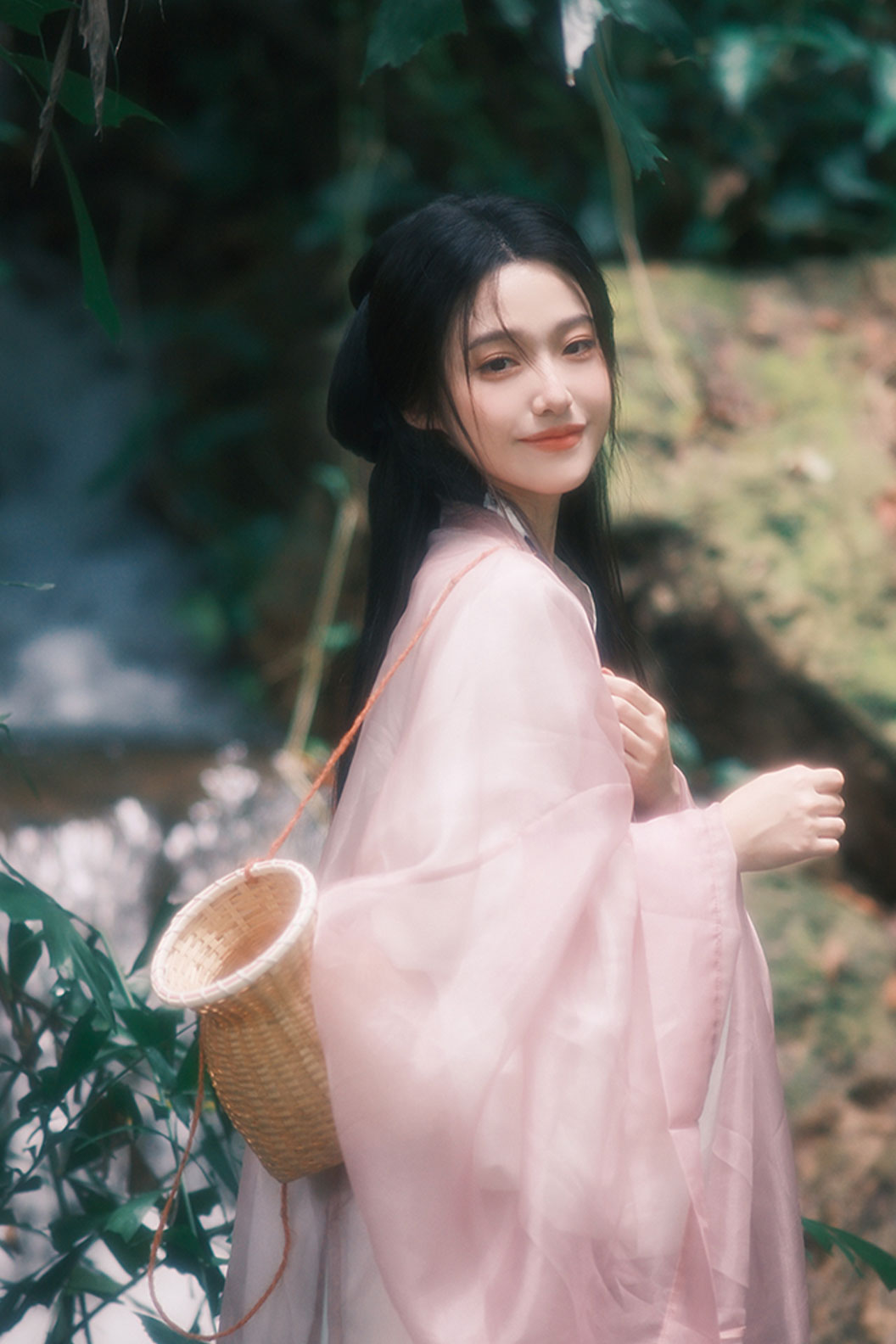 Wei Jin Dynasty Pink Hanfu Dress 3-piece Set in Sweet Style Hanfu - xiangyi 相宜