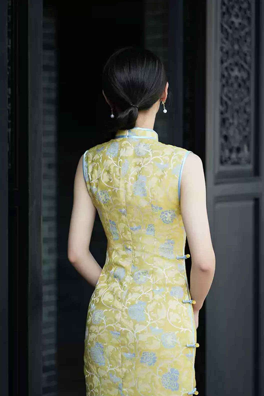Cheongsam Qipao Golden Yellow Sleeveless Dress Modern Chinese Style - jinsinan 金丝楠