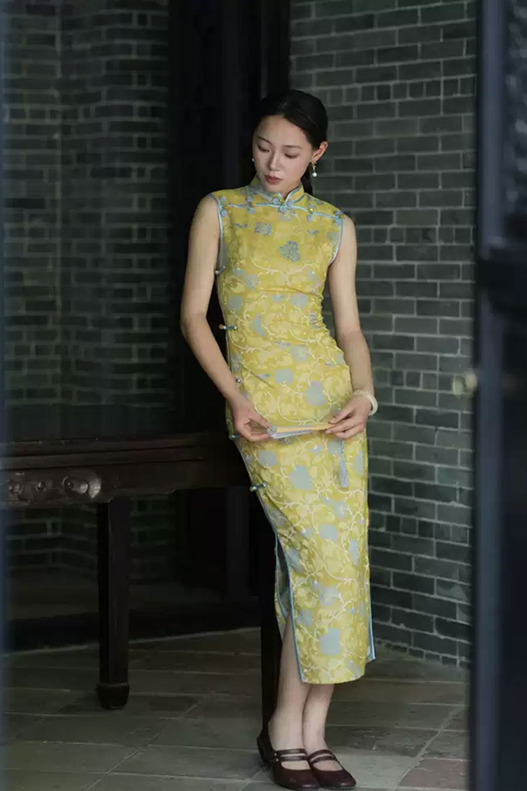 Cheongsam Qipao Golden Yellow Sleeveless Dress Modern Chinese Style - jinsinan 金丝楠