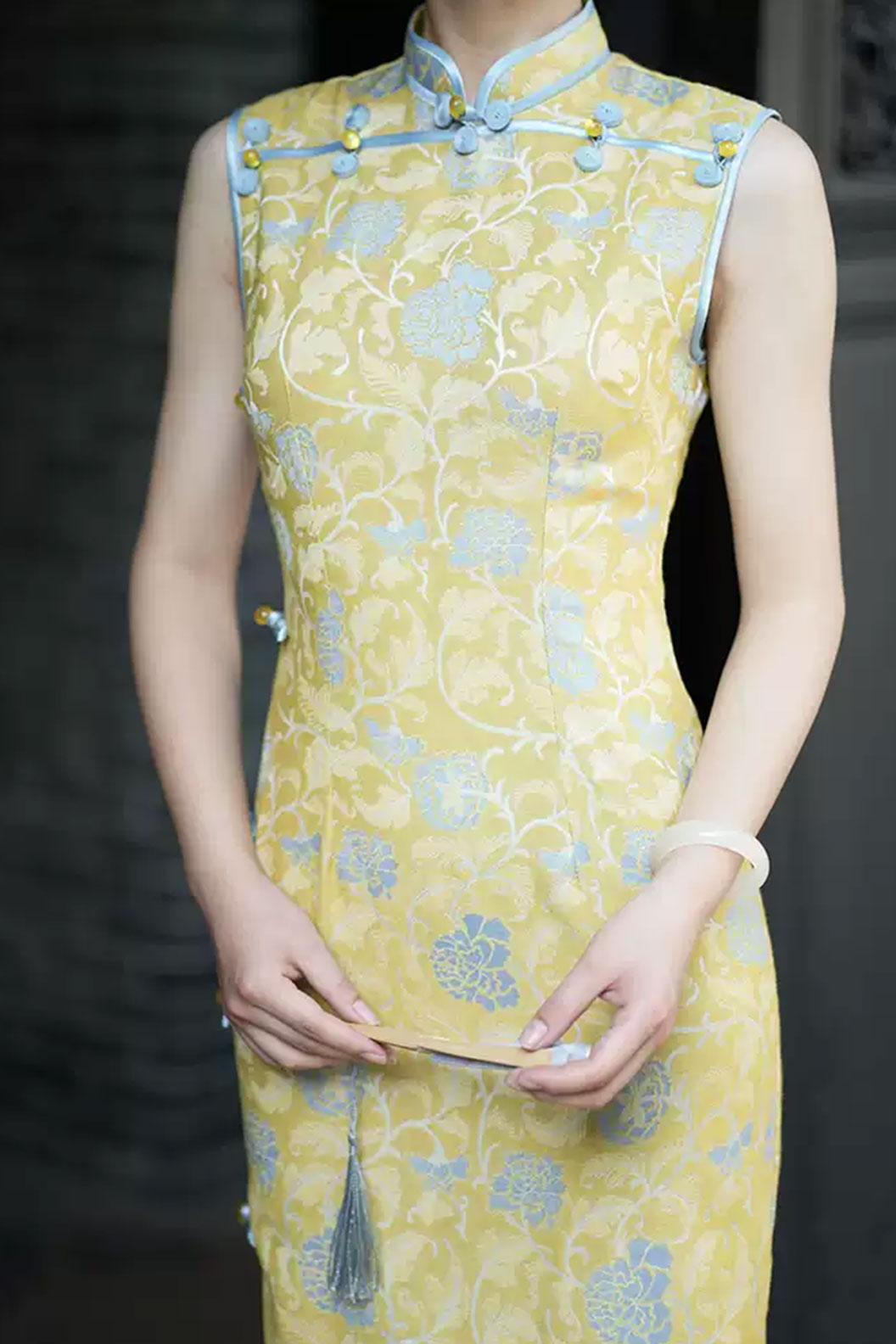 Cheongsam Qipao Golden Yellow Sleeveless Dress Modern Chinese Style - jinsinan 金丝楠