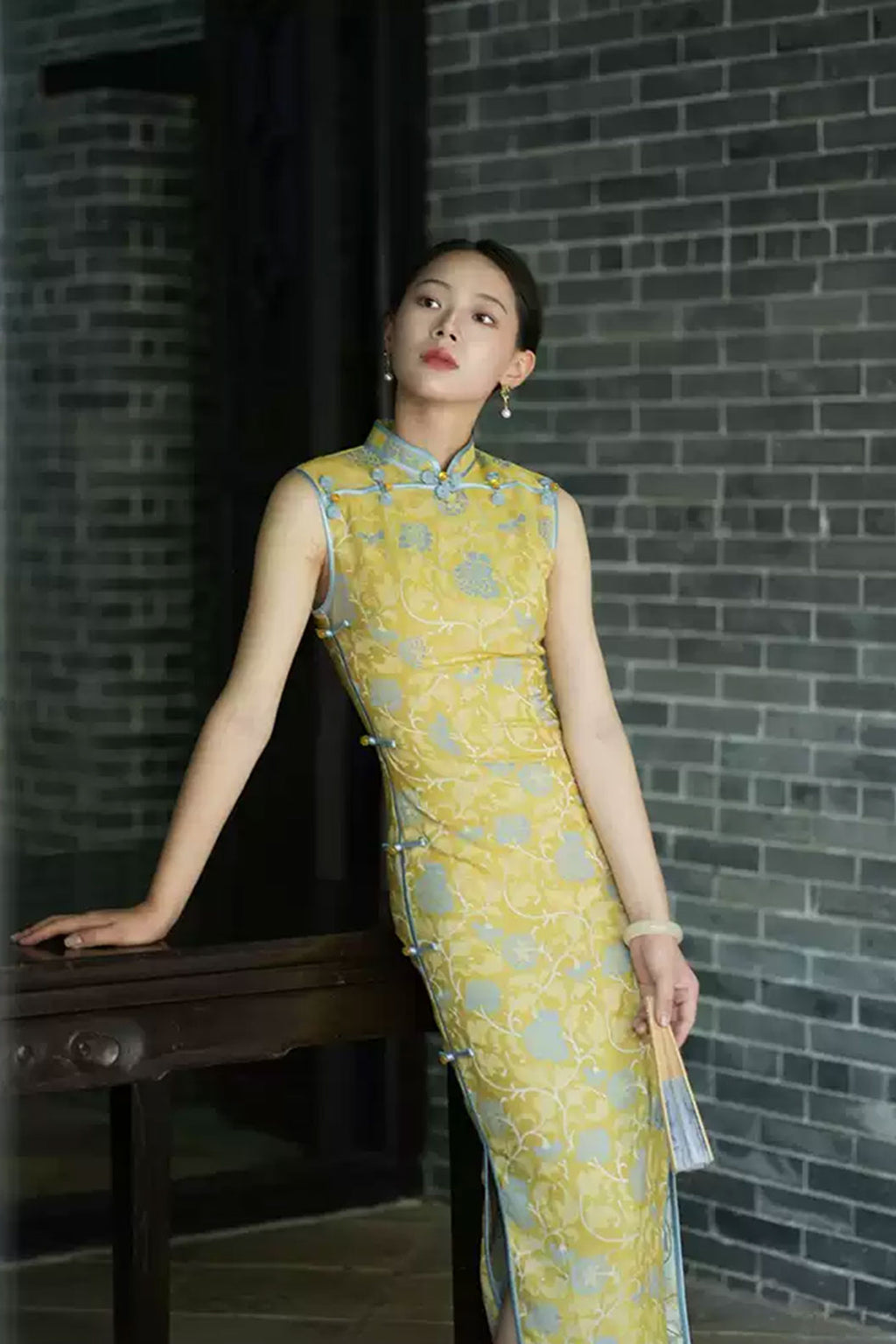 Cheongsam Qipao Golden Yellow Sleeveless Dress Modern Chinese Style - jinsinan 金丝楠