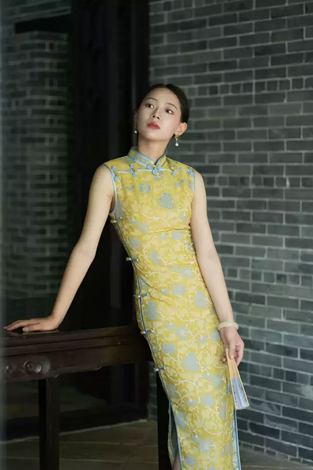 Cheongsam Qipao Golden Yellow Sleeveless Dress Modern Chinese Style - jinsinan 金丝楠