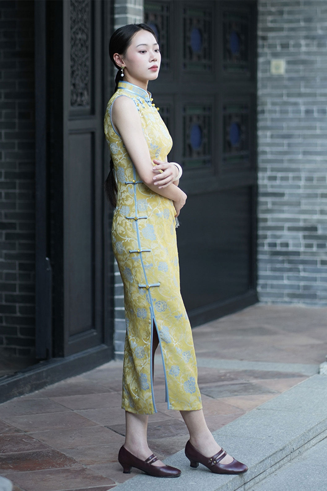Cheongsam Qipao Golden Yellow Sleeveless Dress Modern Chinese Style - jinsinan 金丝楠