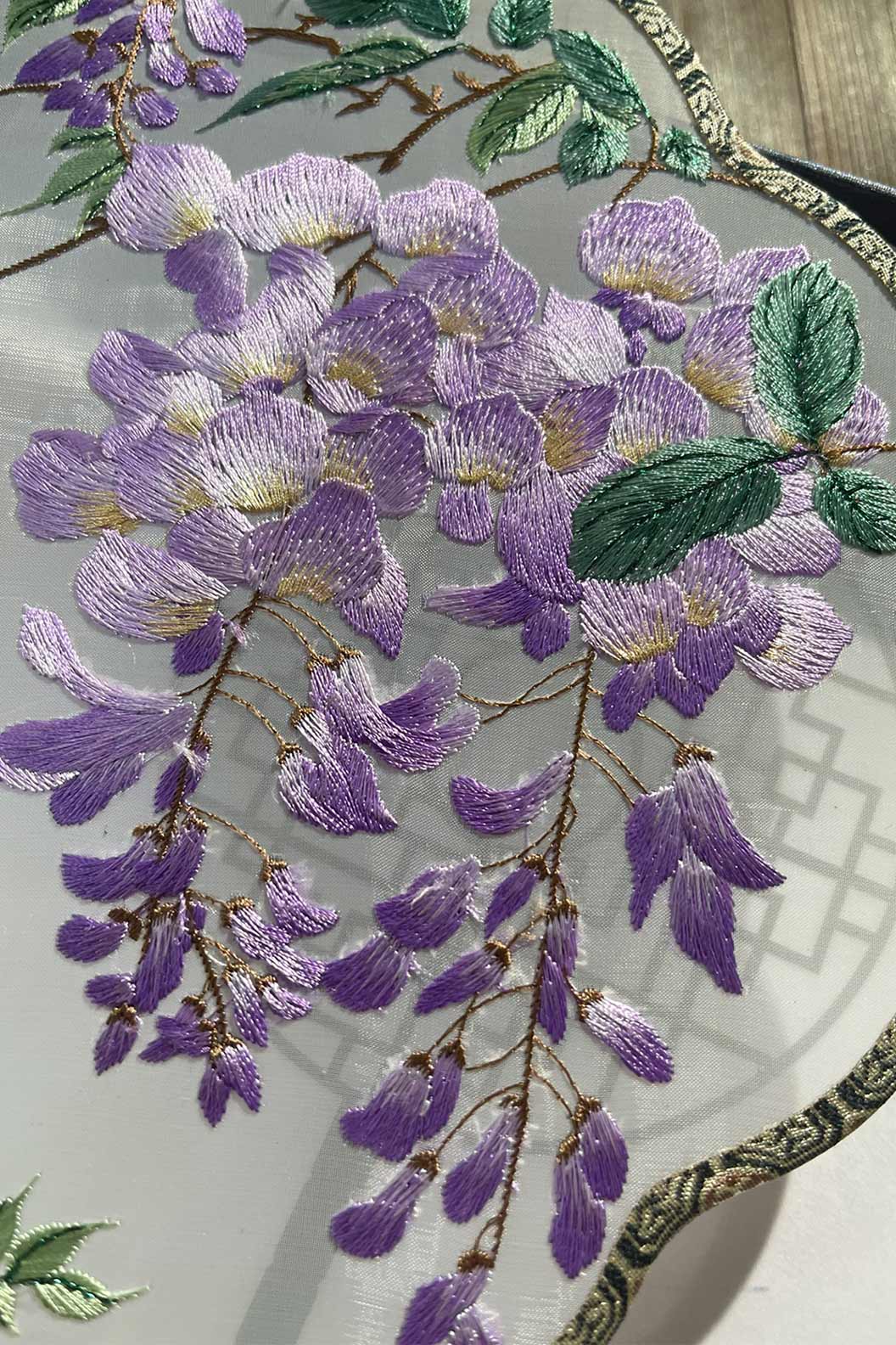 Chinese hand fan purple embroidered petal-shaped round fan