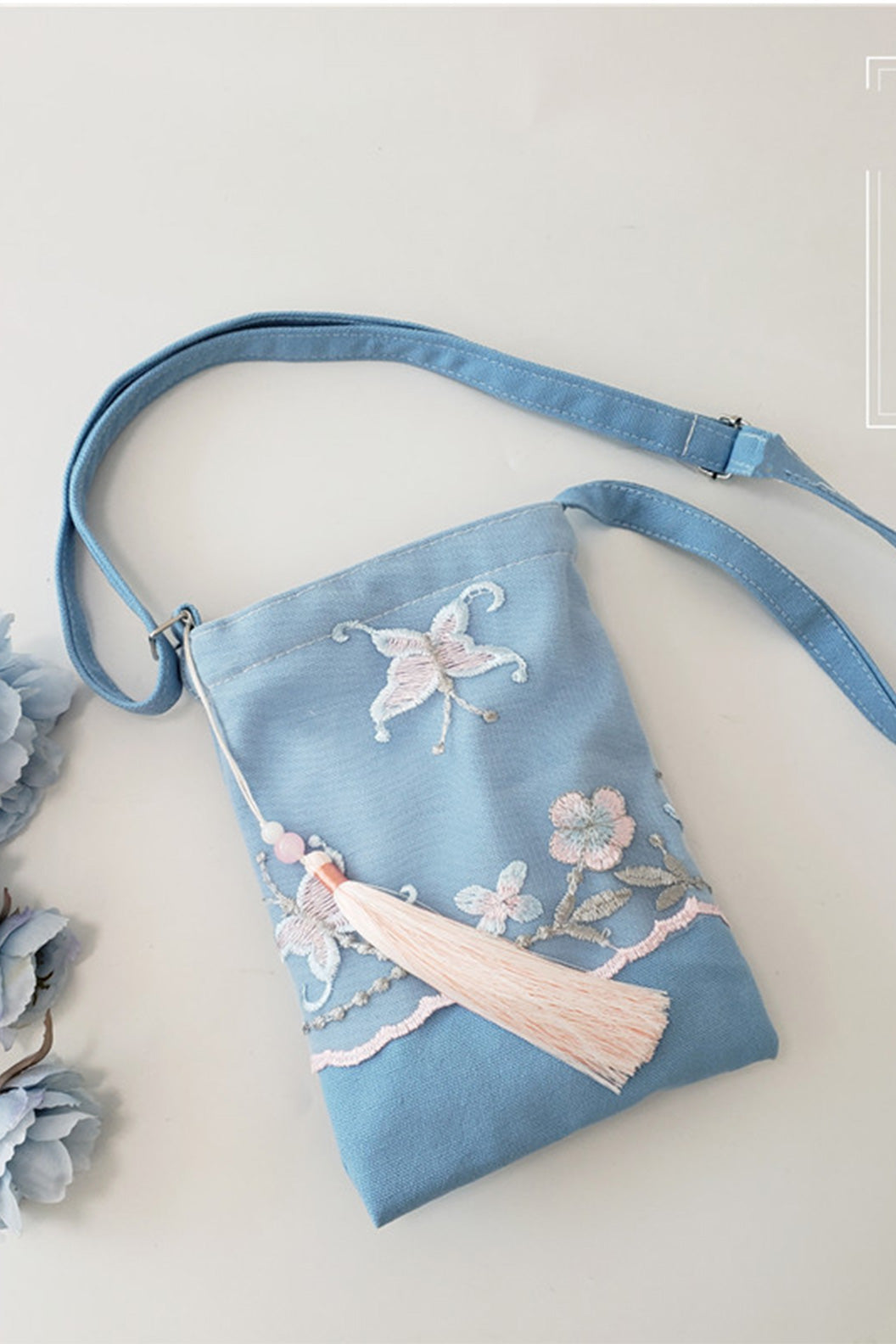Embroidered Handbag Blue Lace Embroidery Crossbody Bag