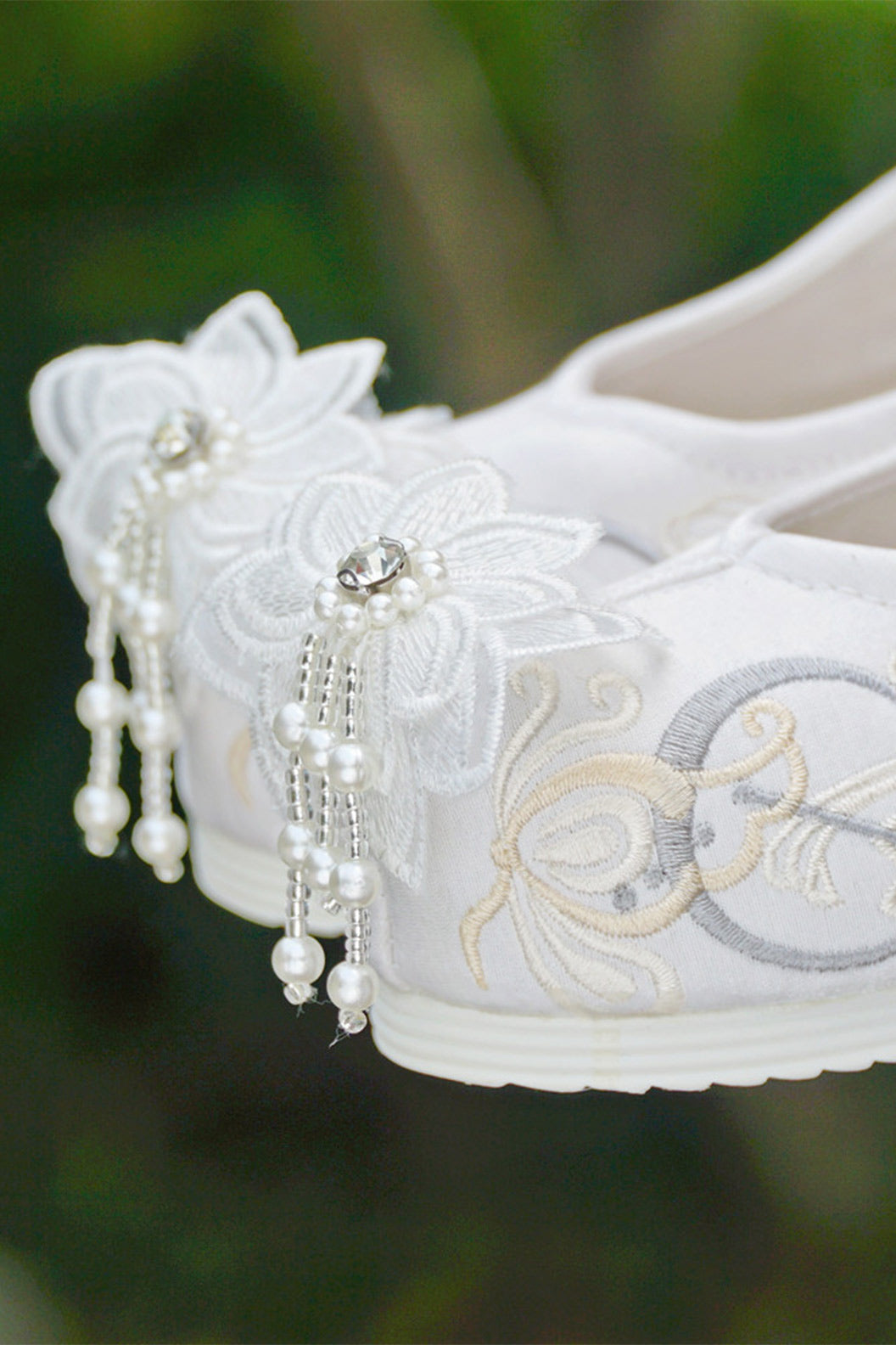 Embroidered Shoes Hidden Heel Ming Dynasty Handmade Cloth Shoes