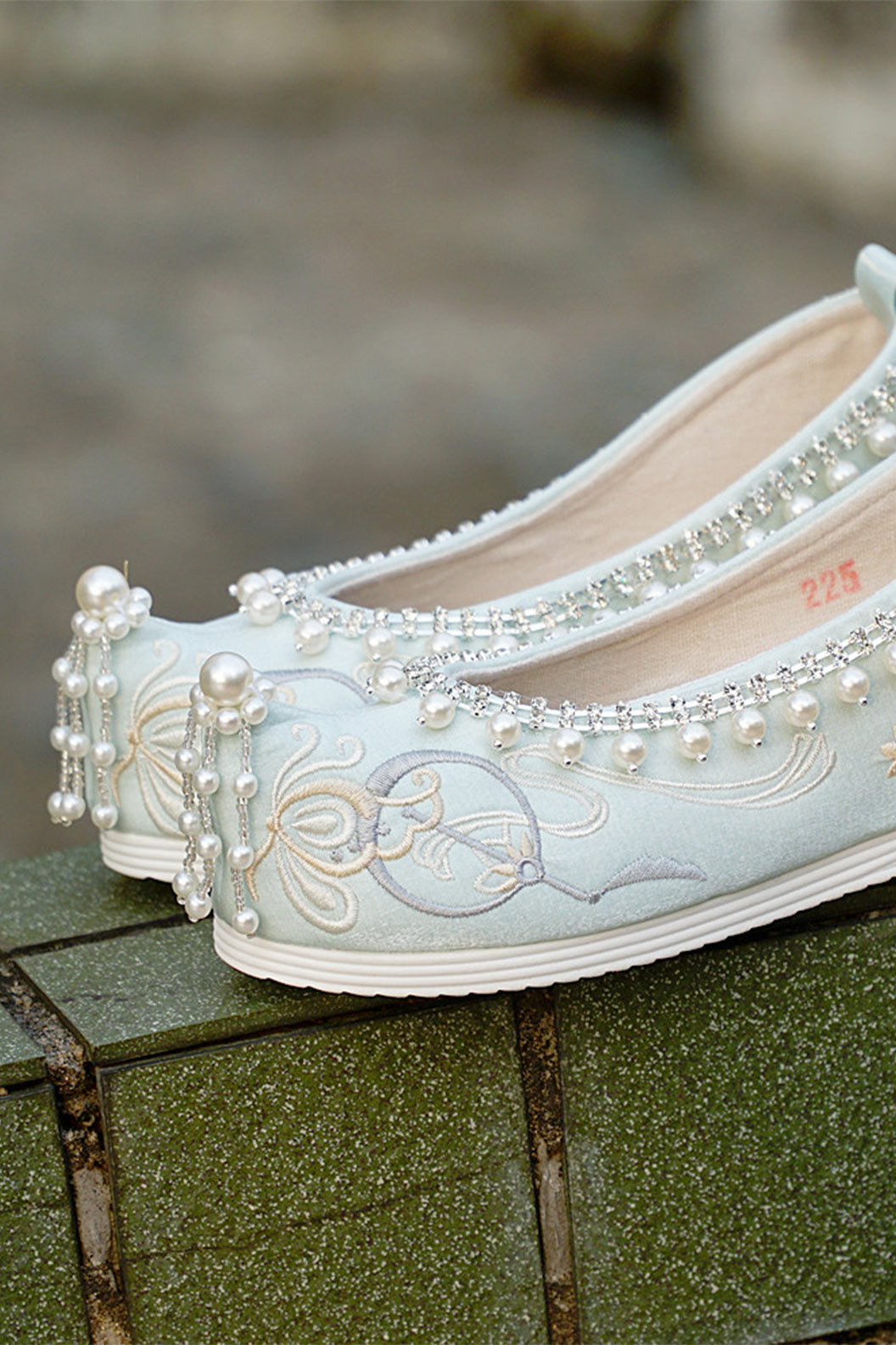 Embroidered Shoes Hidden Heel Ming Dynasty Handmade Cloth Shoes
