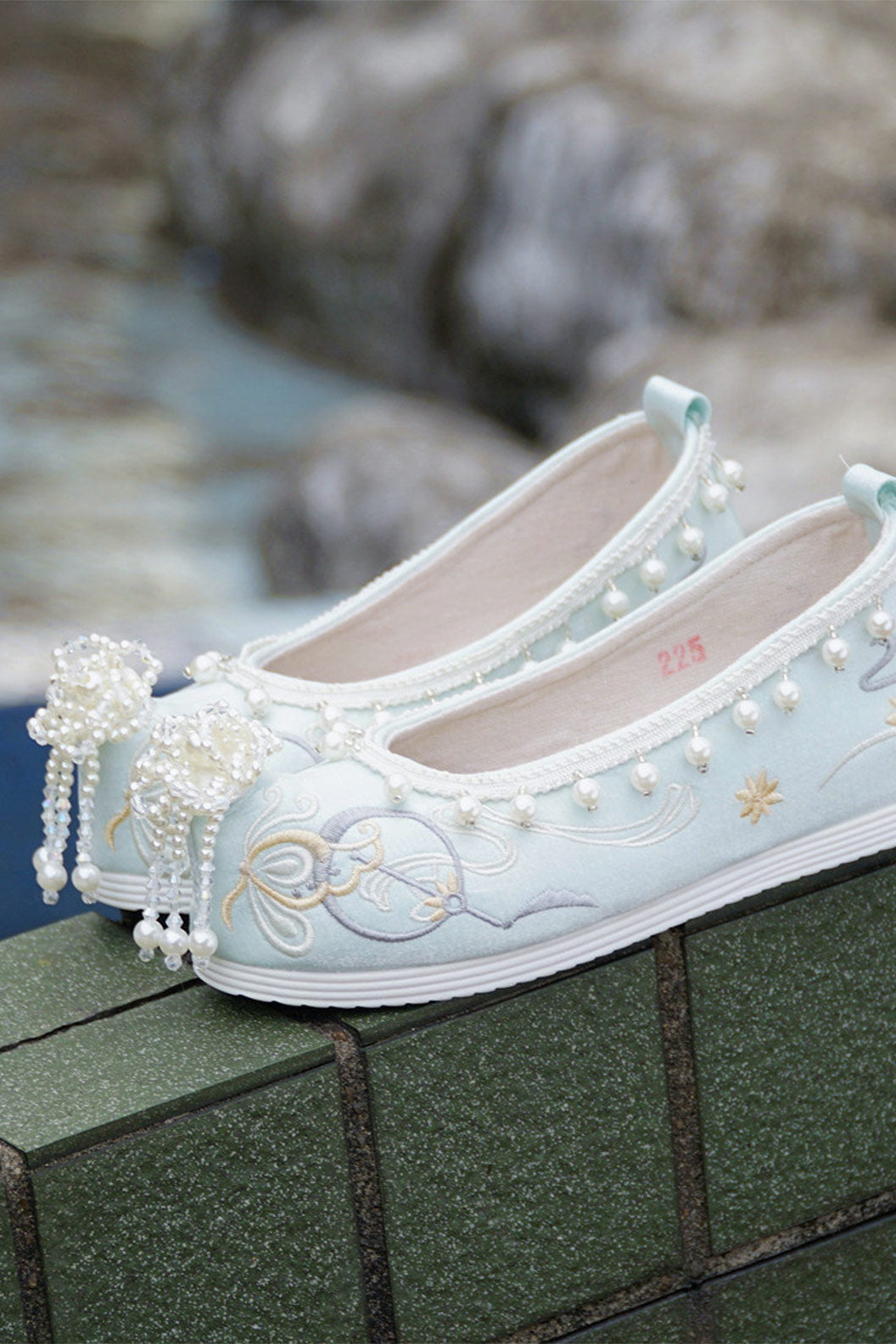 Embroidered Shoes Flower Pearl Ming Dynasty Cloth Shoes