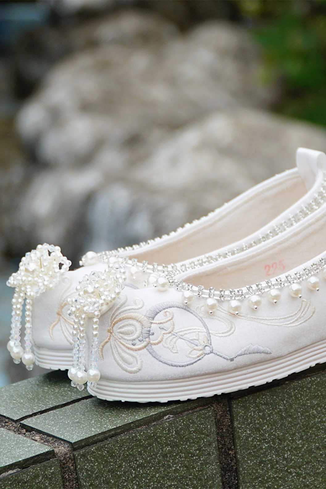 Embroidered Shoes Flower Pearl Ming Dynasty Cloth Shoes