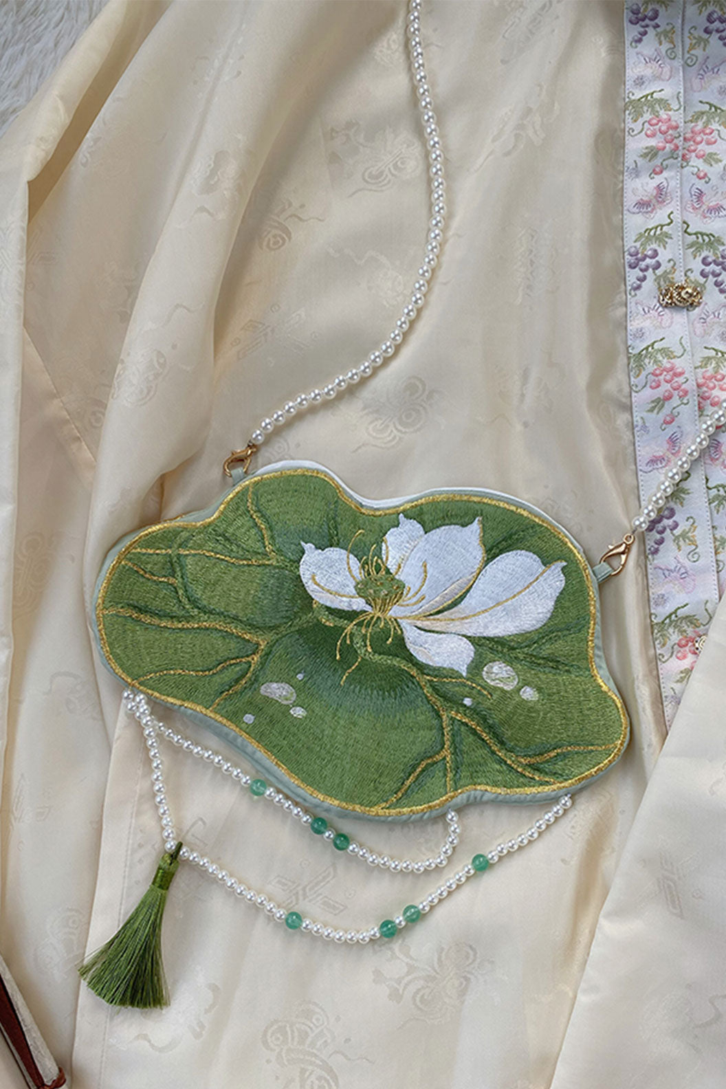Embroidered Purse Green Lotus Heavy Embroidery