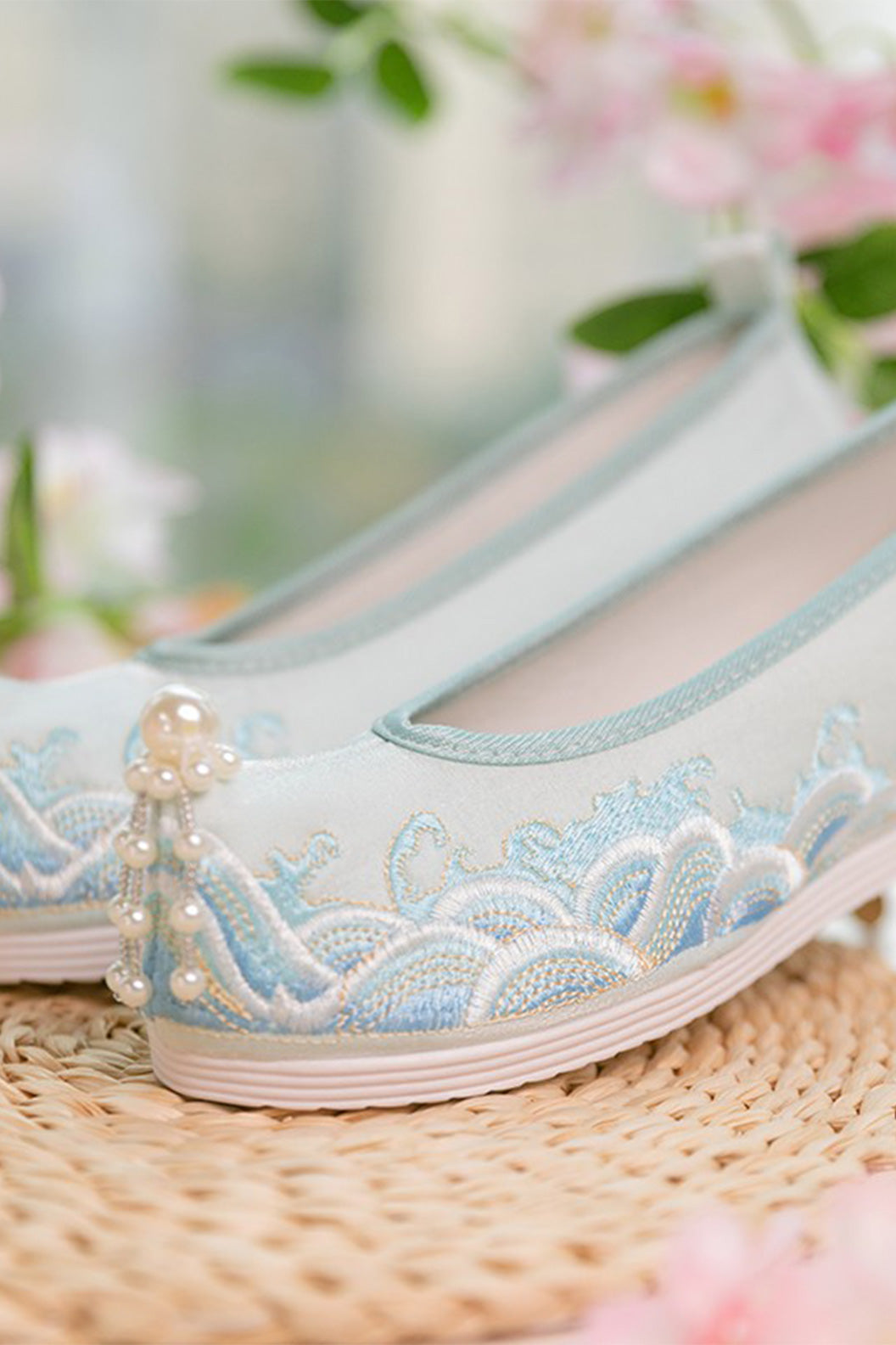 Embroidered Shoes Blue Ocean Pearl Cloth Shoes
