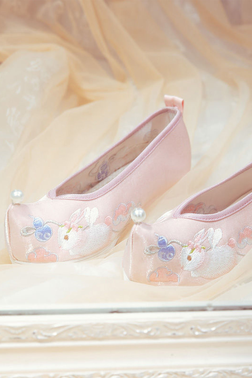 Embroidered Shoes Handmade Pearl Cloth Shoes