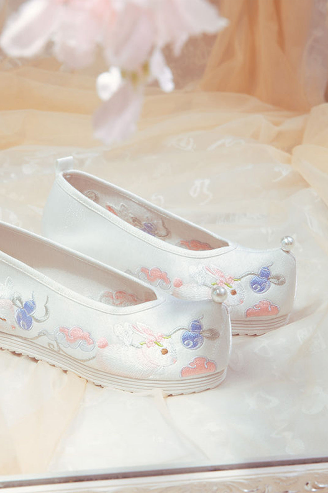 Embroidered Shoes Handmade Pearl Cloth Shoes