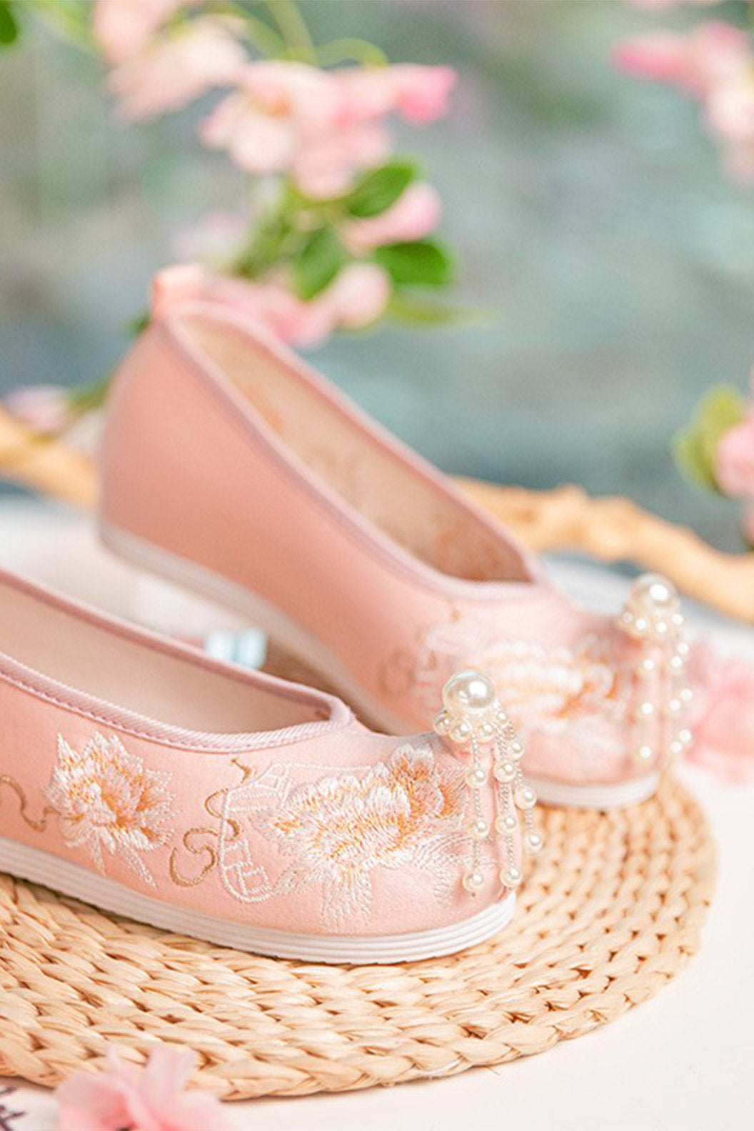 Embroidered Shoes Handmade Pearl Cloth Shoes