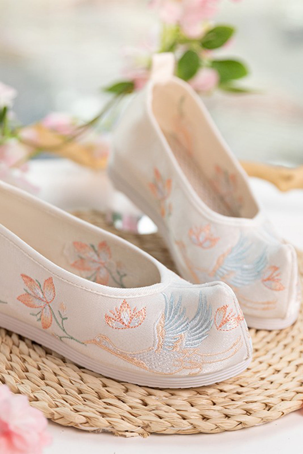 Embroidered Shoes Peony Bird Cloth Shoes