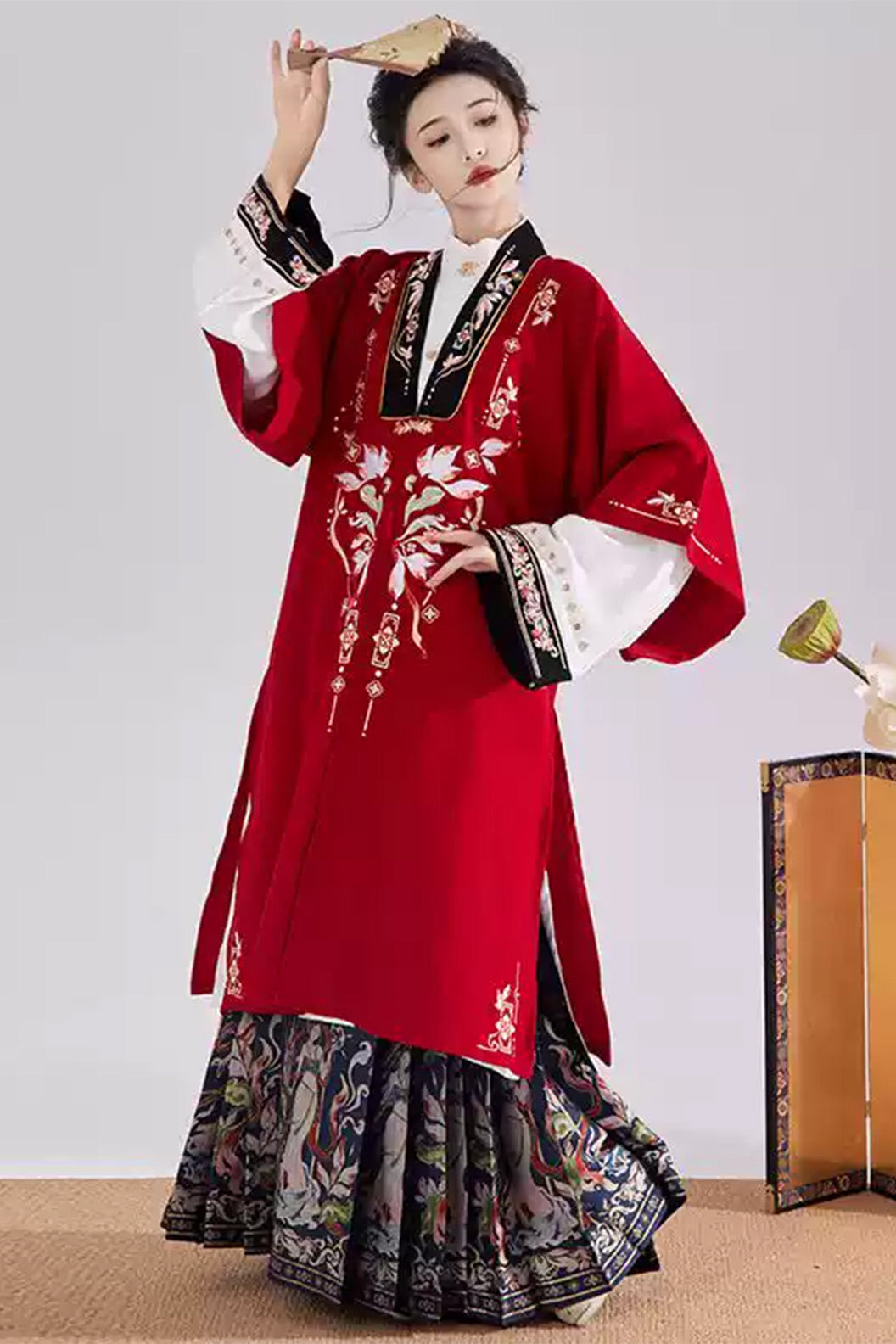 Ming Dynasty clothing Changshan Pipa Sleeves Ma Mian Skirt Red Hanfu dress - shenfuqingnv 神赋青女
